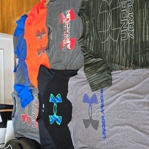 Lot of boys drifit under armour tshirts size large